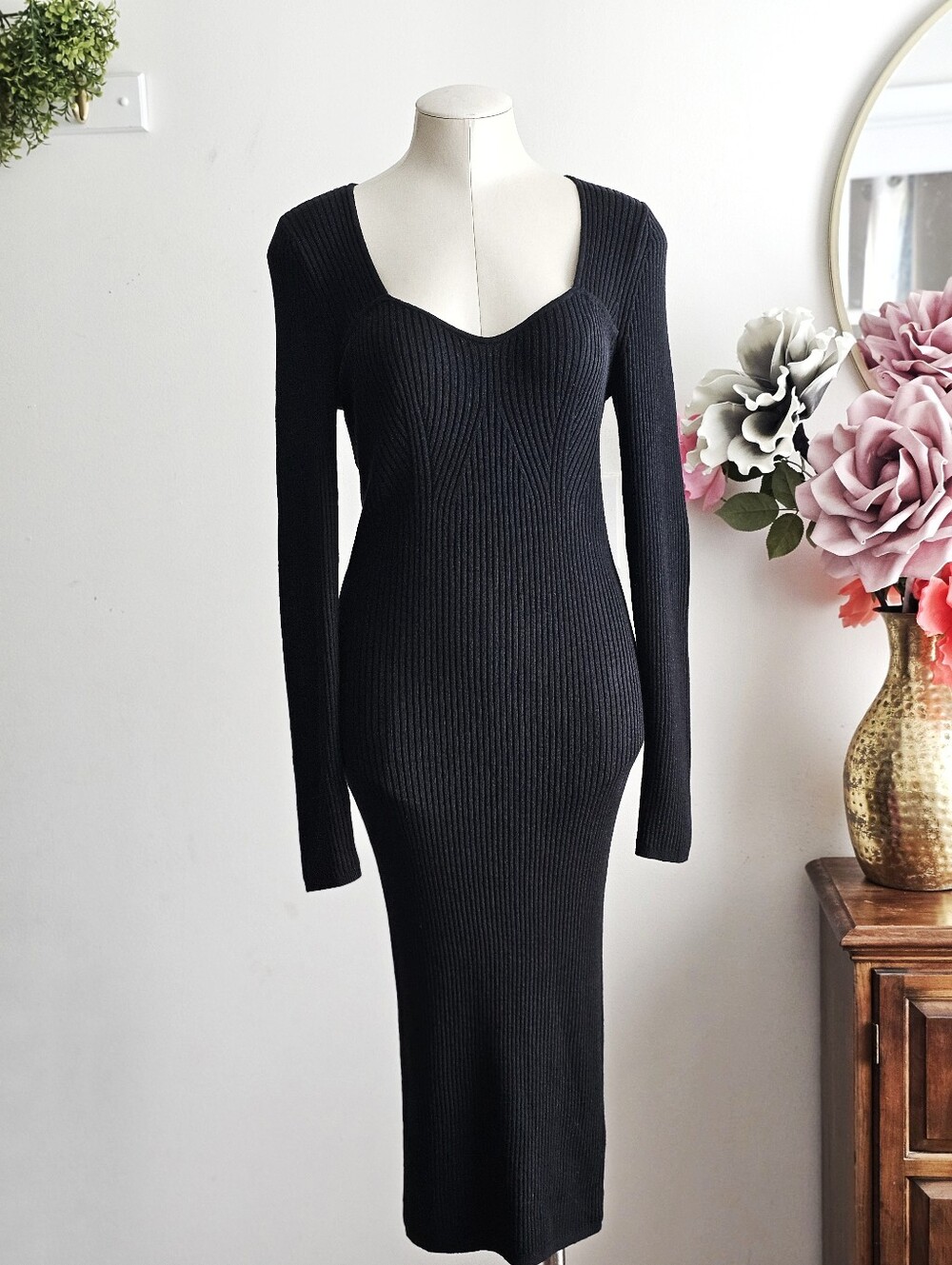 GAP NWT Black Ribbed Sweetheart Neck Midi Sweater Dress Long Sleeve M